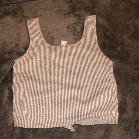 White abs grey tank - Picture 3 of 3